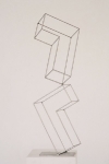 Balancierende Quader, 2011, Edelstahl, Höhe 75 cm